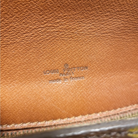 Authentic Louis Vuitton Saint Cloud mm crossbody shoulder bag - Picture 14 of 16